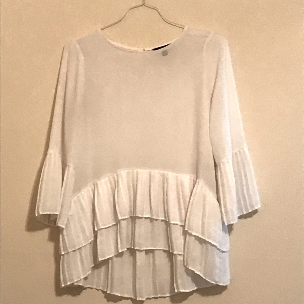 Flowy layered pleat top